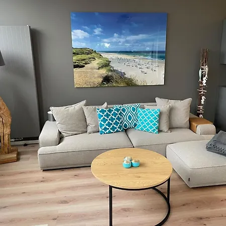 Ferienhaus Ostsee - Reetdachhaus Nr 3 Südstrand Marina-bay Im *